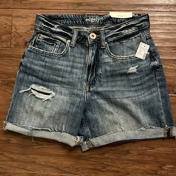 Maurice’s Edgely High Rise Shorts - Picture 2 of 6